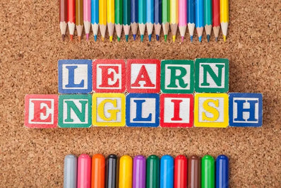 English Essentials for Everyday Life: A Beginner's Guide for Arabic Speakers